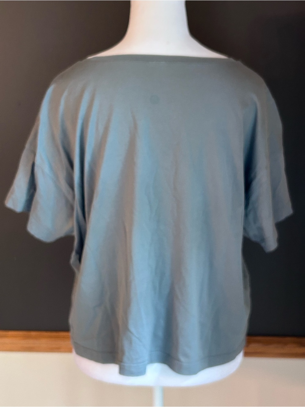 Lululemon Abrasion-Resistant Training T-Shirt Short Sleeve Concrete Blue Crop 10 - Picture 4 of 5